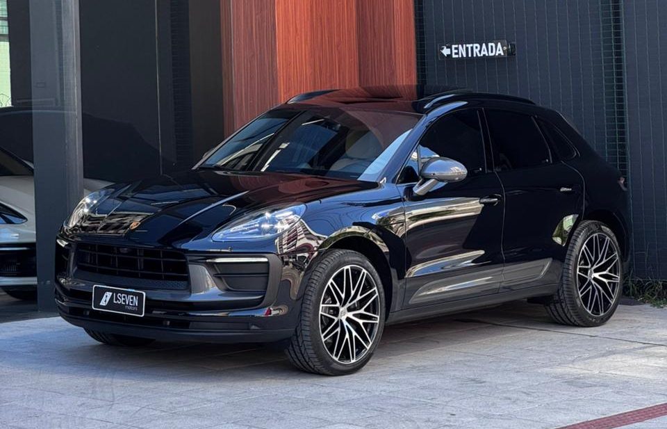 PORSCHE MACAN T
