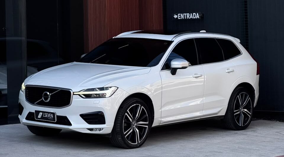 VOLVO XC60 T5 R-DESIGN