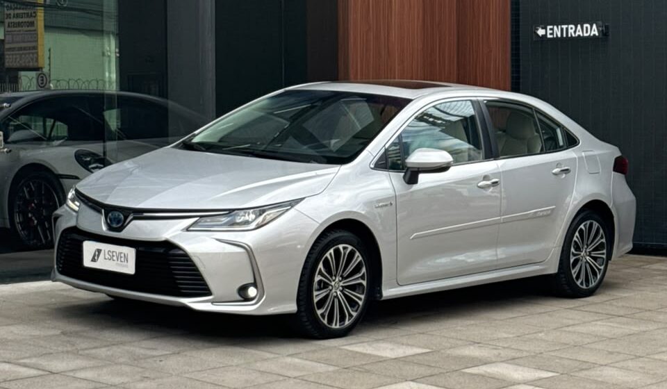 TOYOTA COROLLA ALTIS PREMIUM
